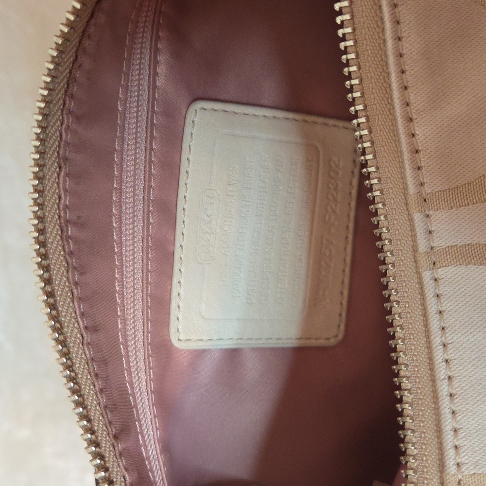 Coach Cream Shoulder Bag - Picture 12 of 12